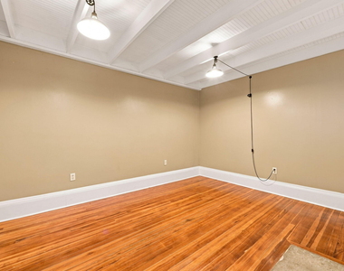 407 Coolidge Street - Photo Thumbnail 5