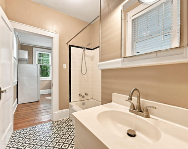 407 Coolidge Street - Photo Thumbnail 13