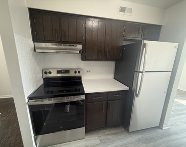 2300 N Harlem Avenue - Photo Thumbnail 14