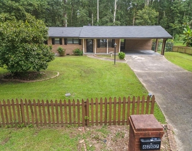 6207 Moss Drive - Photo Thumbnail 3