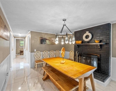 6207 Moss Drive - Photo Thumbnail 16