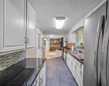 6207 Moss Drive - Photo Thumbnail 26