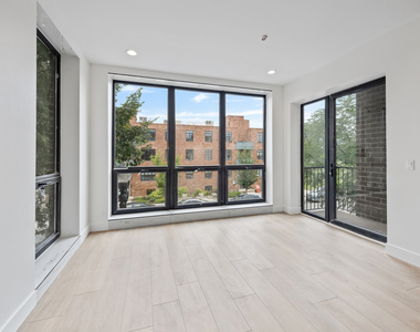 1313 W Taylor Street - Photo Thumbnail 10