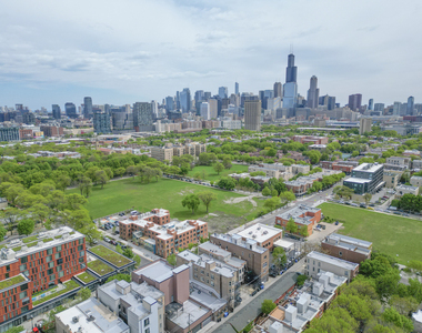1313 W Taylor Street - Photo Thumbnail 1