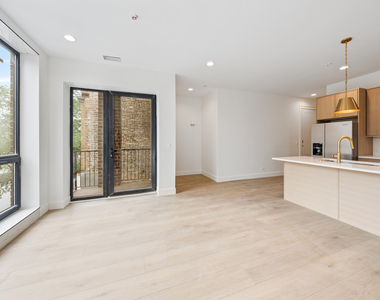 1313 W Taylor Street - Photo Thumbnail 3