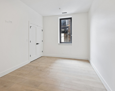 1313 W Taylor Street - Photo Thumbnail 16