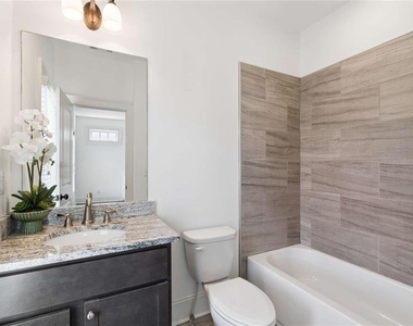 124 Parkside West Court - Photo Thumbnail 22
