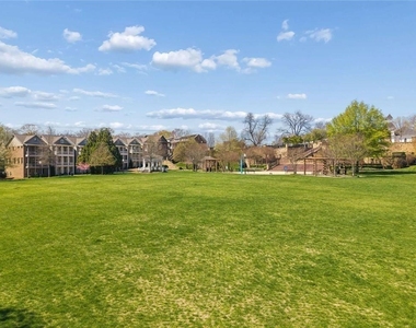 124 Parkside West Court - Photo Thumbnail 27
