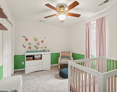 302 Hutchins Drive - Photo Thumbnail 26