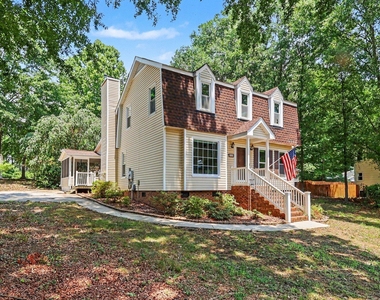 302 Hutchins Drive - Photo Thumbnail 2