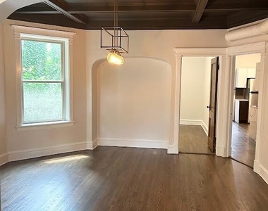6220 N Wayne Avenue - Photo Thumbnail 4