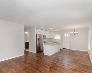 823 Cotton Place - Photo Thumbnail 6