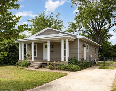 823 Cotton Place - Photo Thumbnail 2
