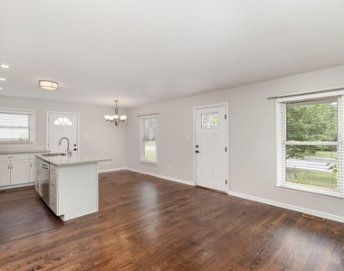 823 Cotton Place - Photo Thumbnail 7