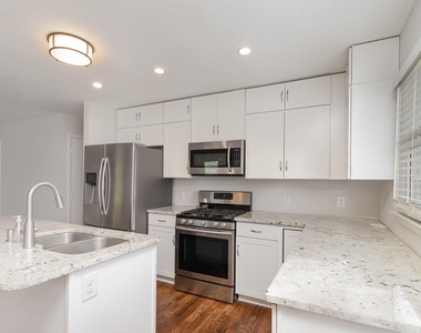 823 Cotton Place - Photo Thumbnail 10