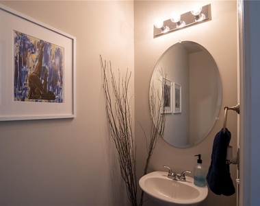 2429 Castle Keep Way Se - Photo Thumbnail 8