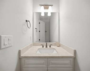 5869 Chickasaw Lane - Photo Thumbnail 12