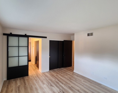 7749 Lyman Avenue - Photo Thumbnail 9