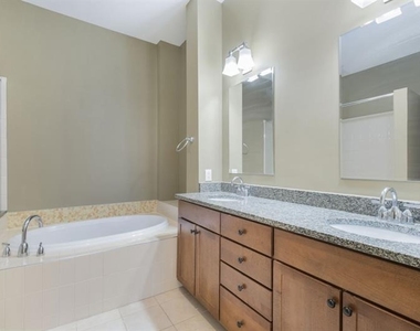 4685 Dogwood Alley - Photo Thumbnail 14