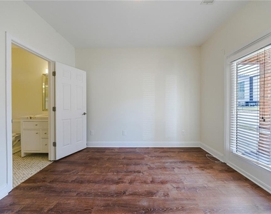 201 16th Street Nw - Photo Thumbnail 3