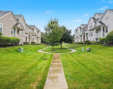 24617 Patriot Square Drive S - Photo Thumbnail 14