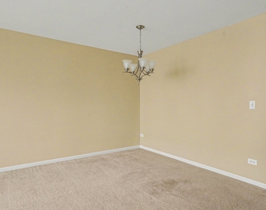 24617 Patriot Square Drive S - Photo Thumbnail 5