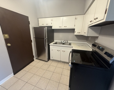 1213 N 34th Avenue - Photo Thumbnail 7