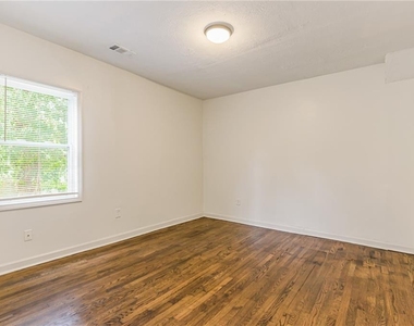 937 Lawton Street Sw - Photo Thumbnail 15