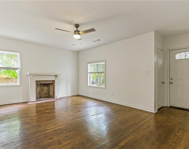 937 Lawton Street Sw - Photo Thumbnail 6