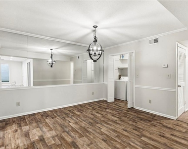 6851 Roswell Road - Photo Thumbnail 6