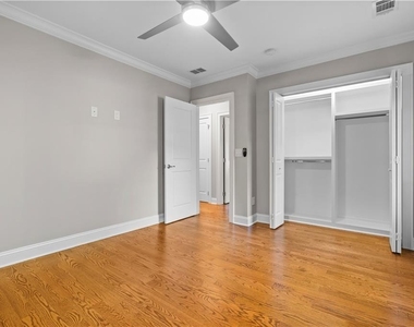 1841 Gainsborough Drive - Photo Thumbnail 17