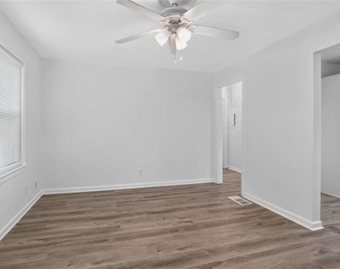 862 Slaton Street - Photo Thumbnail 11