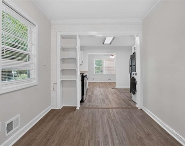 862 Slaton Street - Photo Thumbnail 6