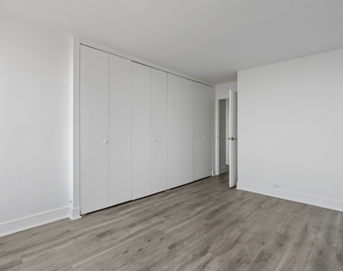 5445 N Sheridan Road - Photo Thumbnail 11