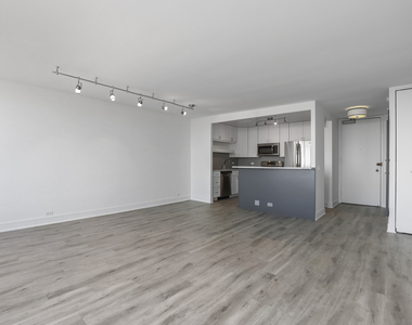5445 N Sheridan Road - Photo Thumbnail 5