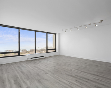 5445 N Sheridan Road - Photo Thumbnail 2