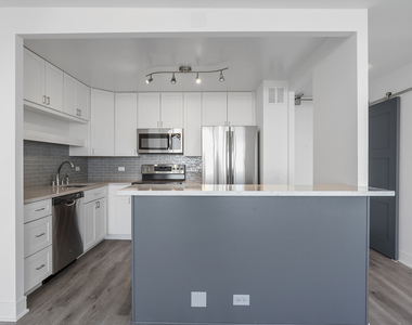 5445 N Sheridan Road - Photo Thumbnail 7