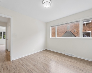 801 Barnsdale Road - Photo Thumbnail 15