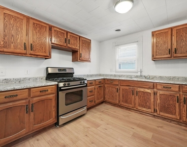 1097 E Merchant Street - Photo Thumbnail 5