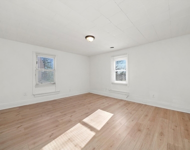 1097 E Merchant Street - Photo Thumbnail 8