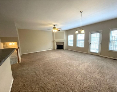 2207 Pebble Beach Drive - Photo Thumbnail 3