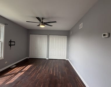 646 White Court - Photo Thumbnail 8
