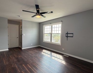 646 White Court - Photo Thumbnail 9
