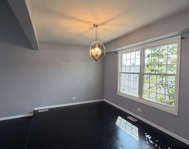 646 White Court - Photo Thumbnail 7