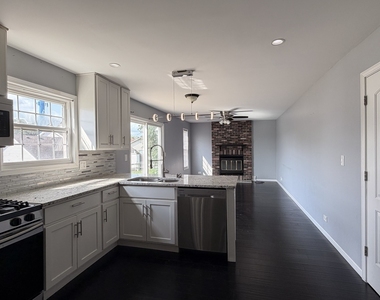 646 White Court - Photo Thumbnail 3