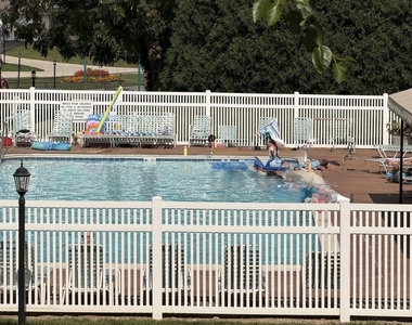 646 White Court - Photo Thumbnail 24