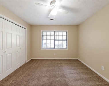 5835 Bearing Way - Photo Thumbnail 15