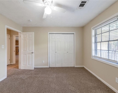 5835 Bearing Way - Photo Thumbnail 14