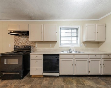 5835 Bearing Way - Photo Thumbnail 6