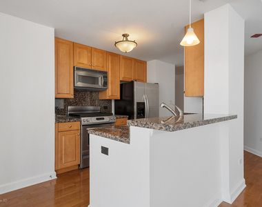 420 E Waterside Drive - Photo Thumbnail 5